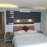 Hotel Ada Marin *